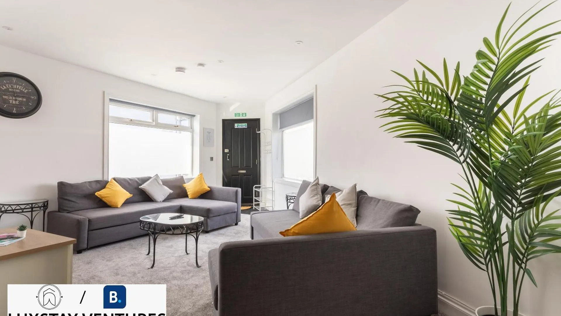 Bright And Spacious 2Br Maisonette Sleeps 8, Game Room, 5 Mins To Brighton Beach And City Centre Holiday home