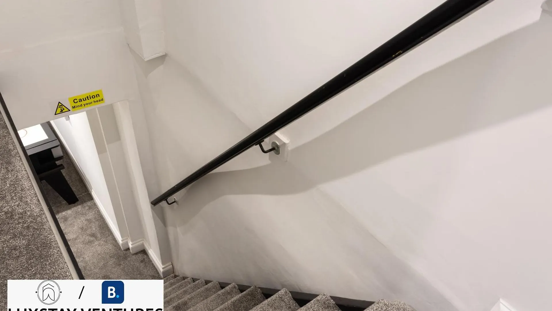 Bright And Spacious 2Br Maisonette Sleeps 8, Game Room, 5 Mins To Brighton Beach And City Centre Semesterbostad