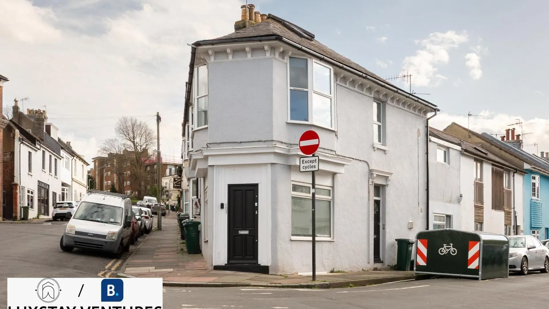 Semesterbostad Bright And Spacious 2Br Maisonette Sleeps 8, Game Room, 5 Mins To Brighton Beach And City Centre