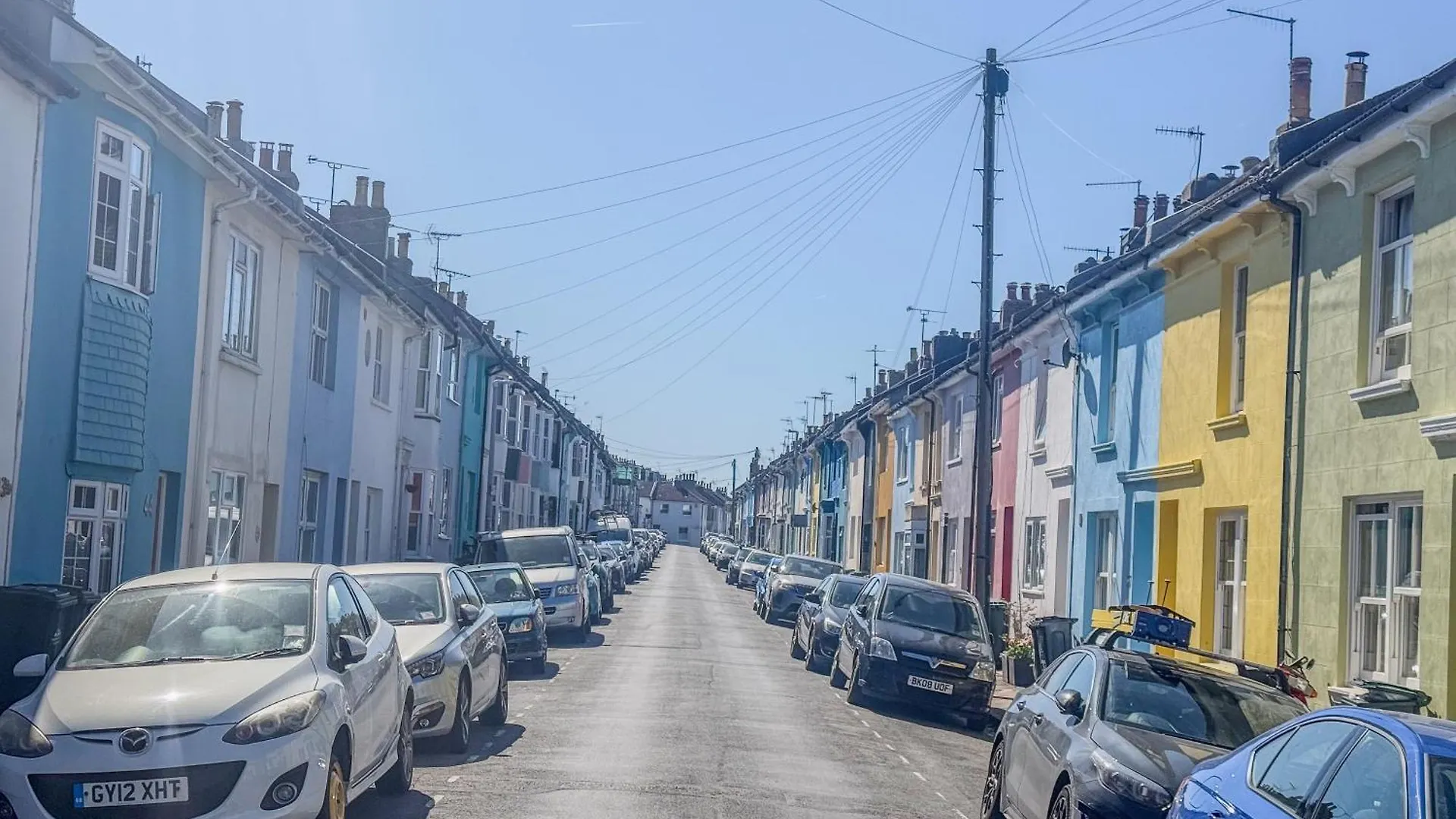 Bright And Spacious 2Br Maisonette Sleeps 8, Game Room, 5 Mins To Brighton Beach And City Centre Semesterbostad